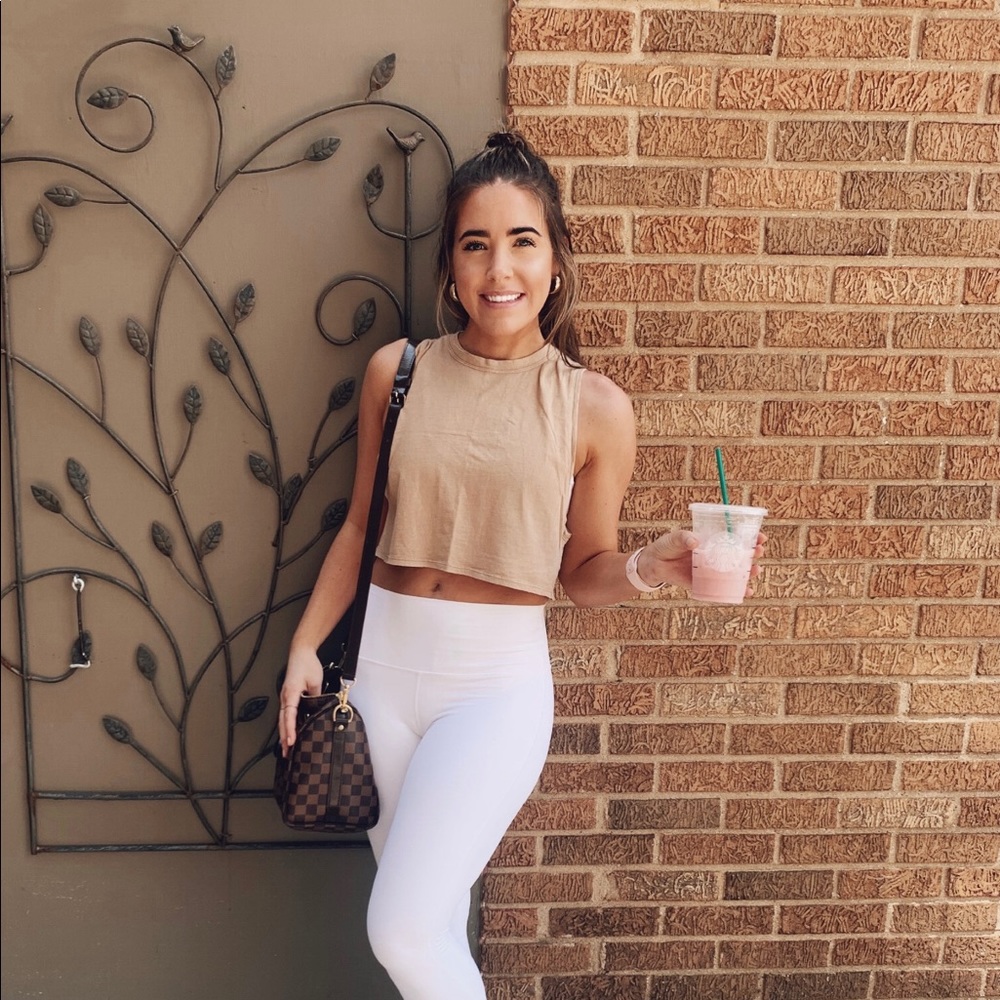 Meet your Posher, Jenna